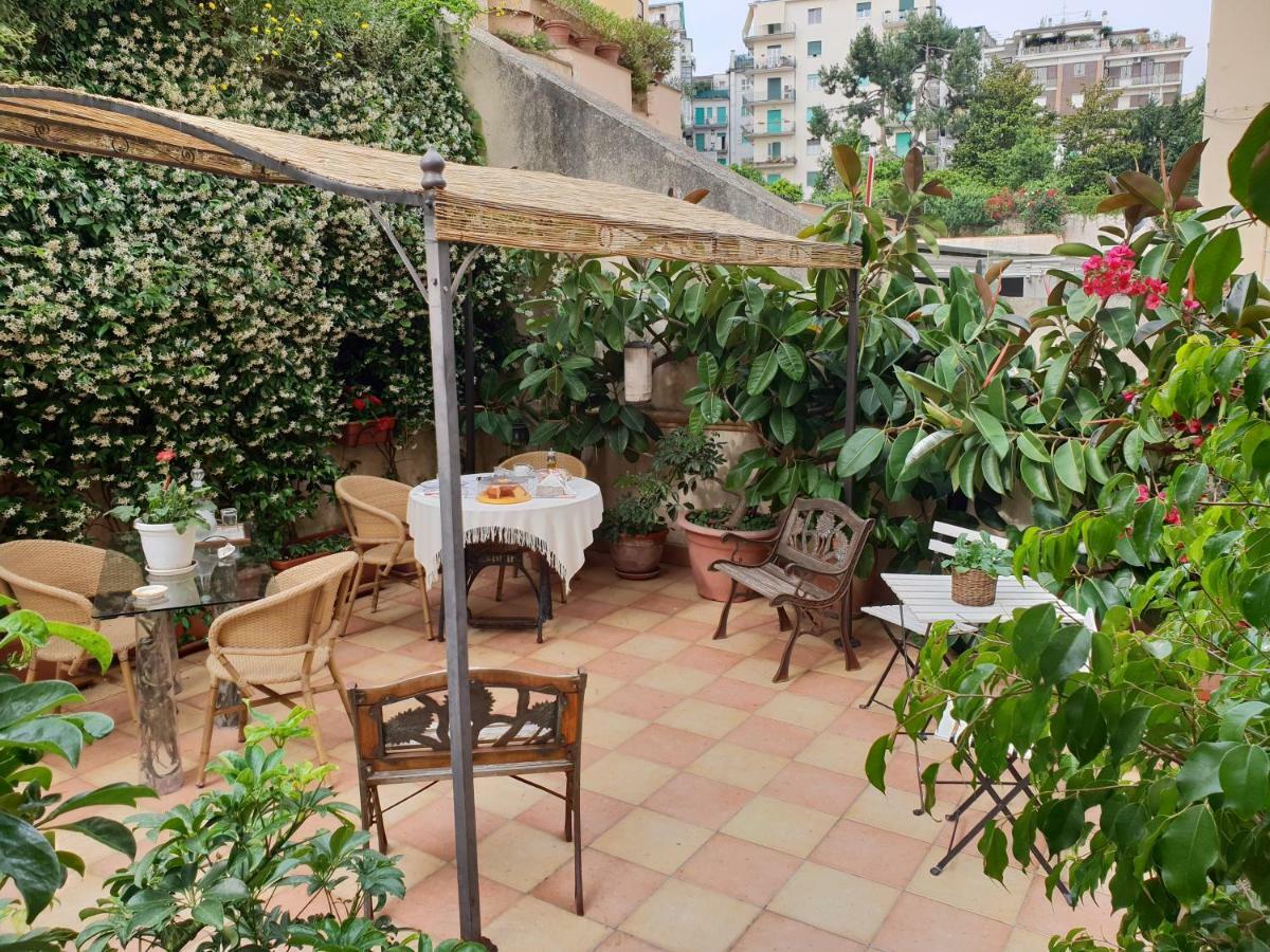 B&B Michelangelo Napoli Ngoại thất bức ảnh